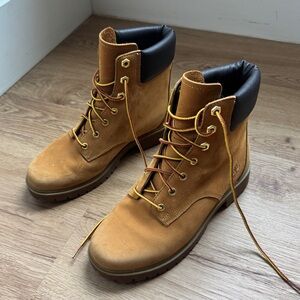 Like New Women’s Timberland boots
